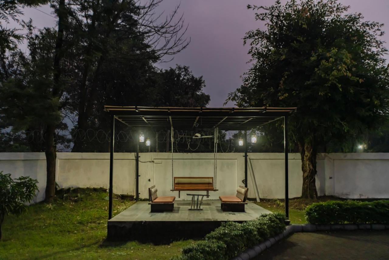 Saffronstays Paradise Pines, Dehradun - Cliff Villa With Valley & Forest Views Екстер'єр фото